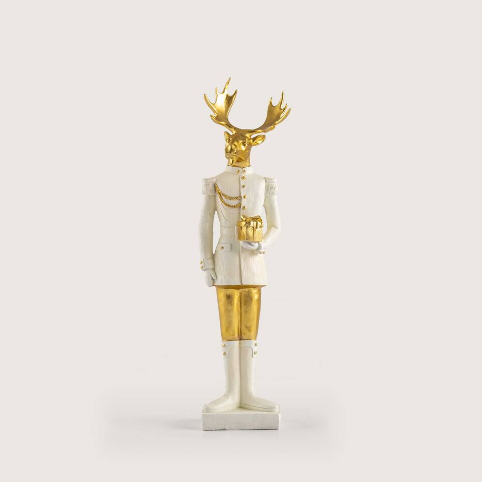 Hediye Taşıyan Asil Geyik Nöbetçi Figürü